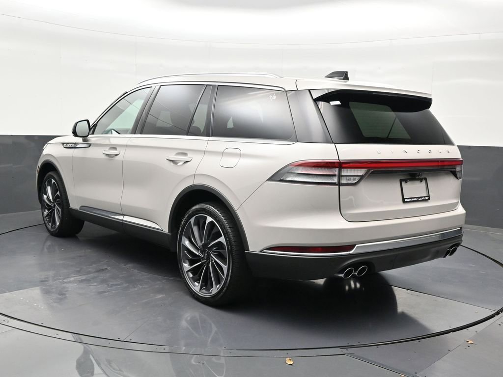 Used 2025 Lincoln Aviator Reserve w/ Illumination Package image 3