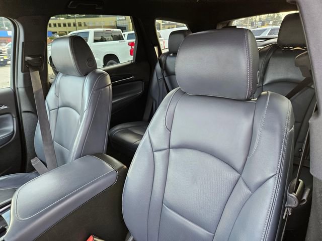 Used 2024 Buick Enclave Premium image 16