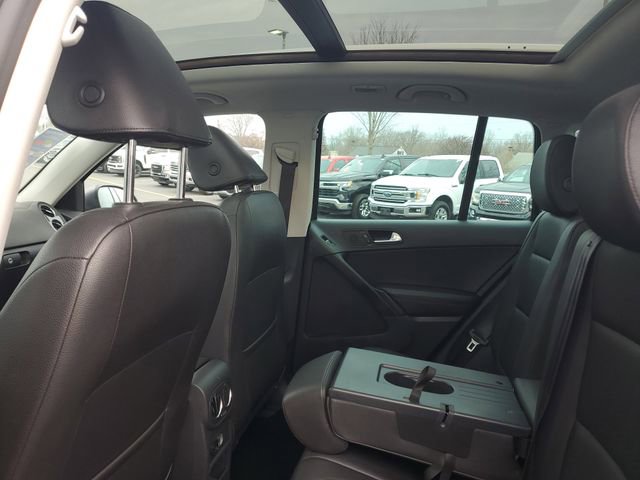 Used 2013 Volkswagen Tiguan SE image 8