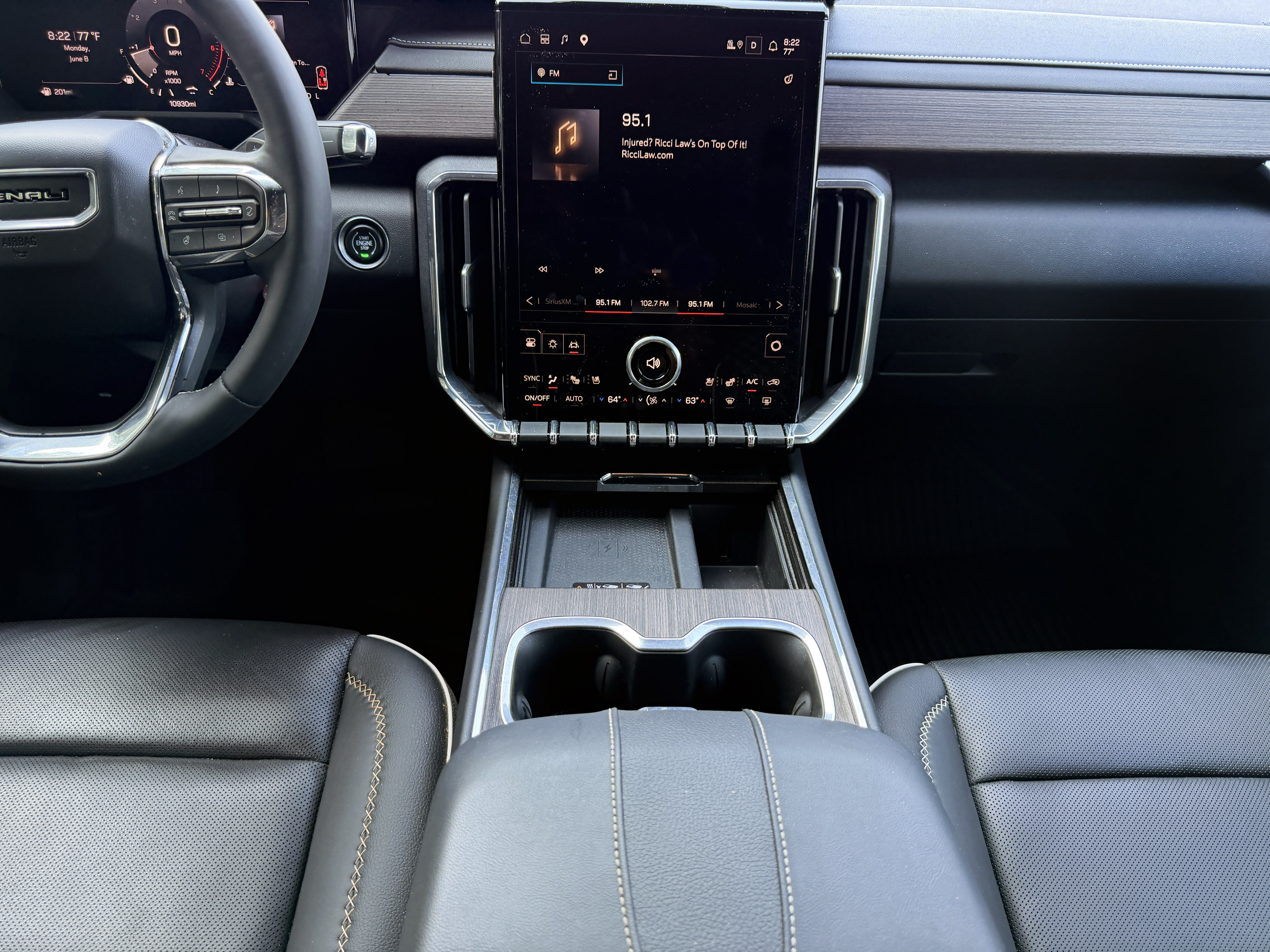 Used 2024 GMC Acadia Denali FWD image 7