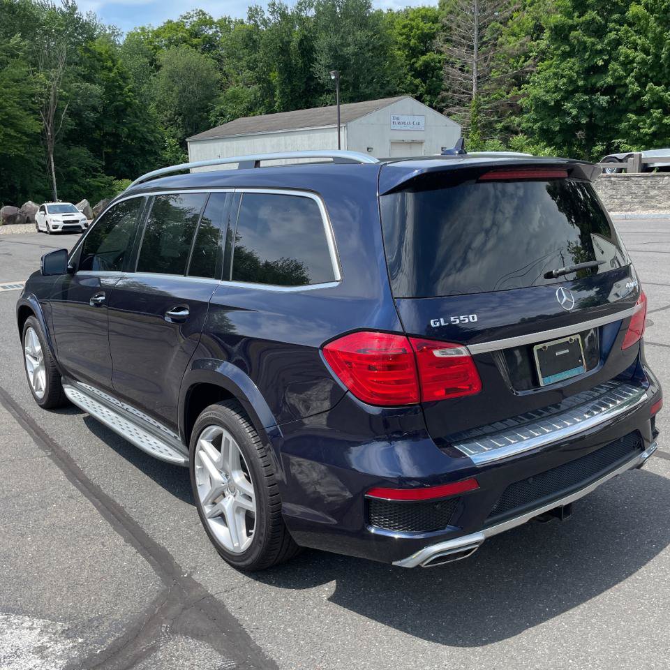 Used 2016 Mercedes-Benz GL 550 4MATIC image 3