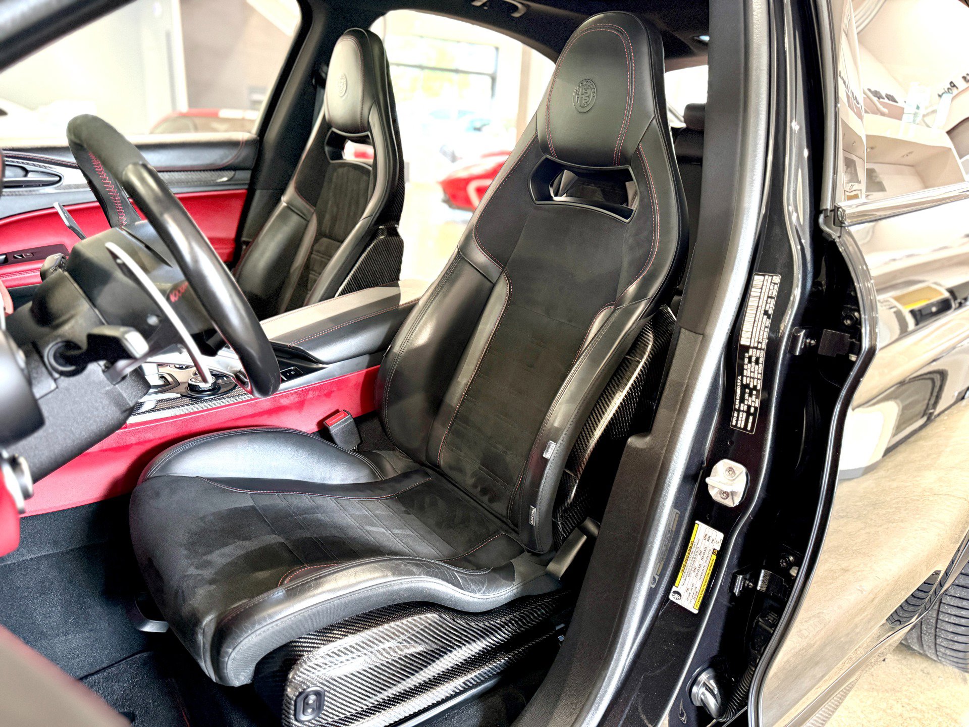 Used 2018 Alfa Romeo Stelvio Quadrifoglio w/ Driver Assist Dynamic Package AWD/4WD image 44