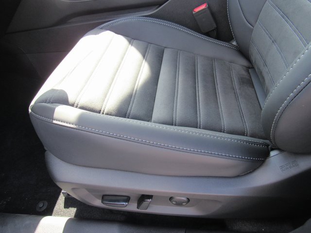 New 2025 Mitsubishi Outlander SE image 14