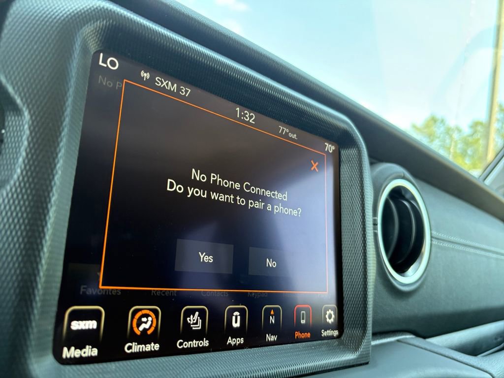 Used 2021 Jeep Wrangler Unlimited Sahara w/ Cold Weather Group AWD/4WD image 21