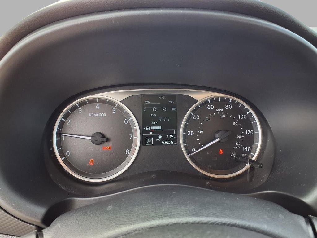 Certified 2025 Nissan Kicks Play S image 14