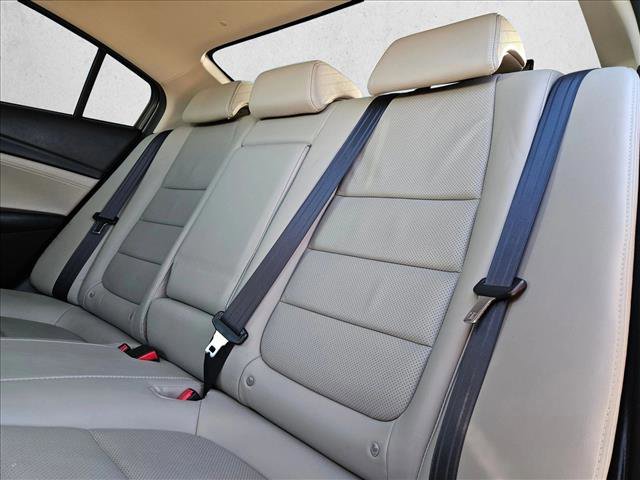 Used 2016 MAZDA MAZDA6 Touring w/ Touring Technology Package image 16