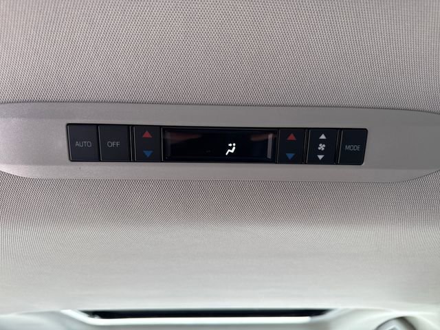 Used 2023 Toyota Sienna XLE image 21