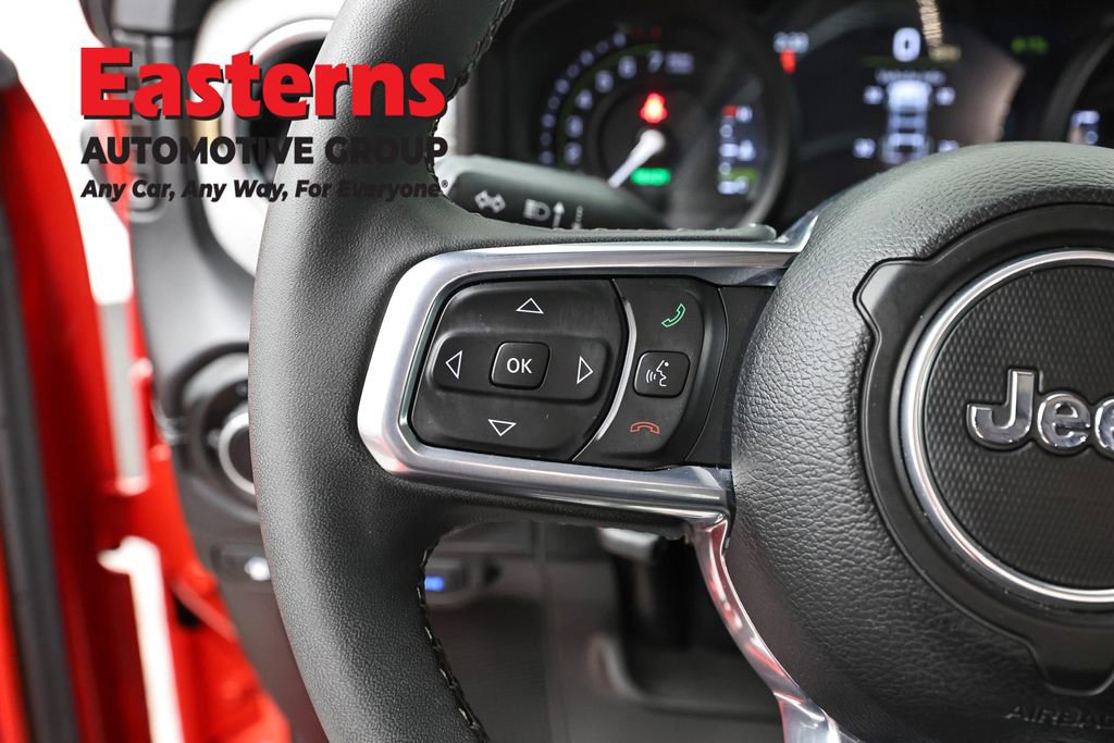 Used 2025 Jeep Wrangler Unlimited Sahara image 15