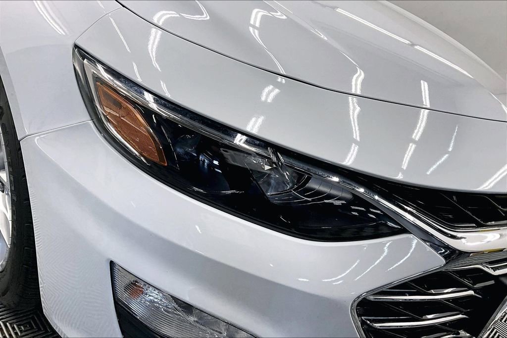 Used 2021 Chevrolet Malibu LT FWD image 26
