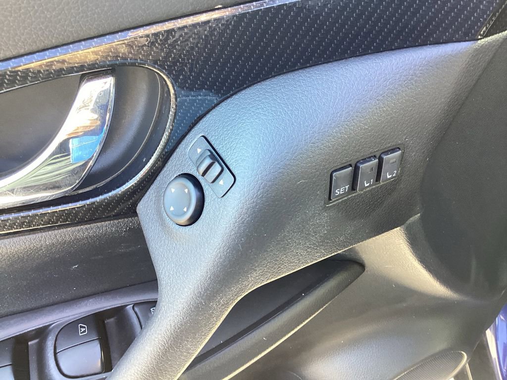 Used 2018 Nissan Rogue SL image 39