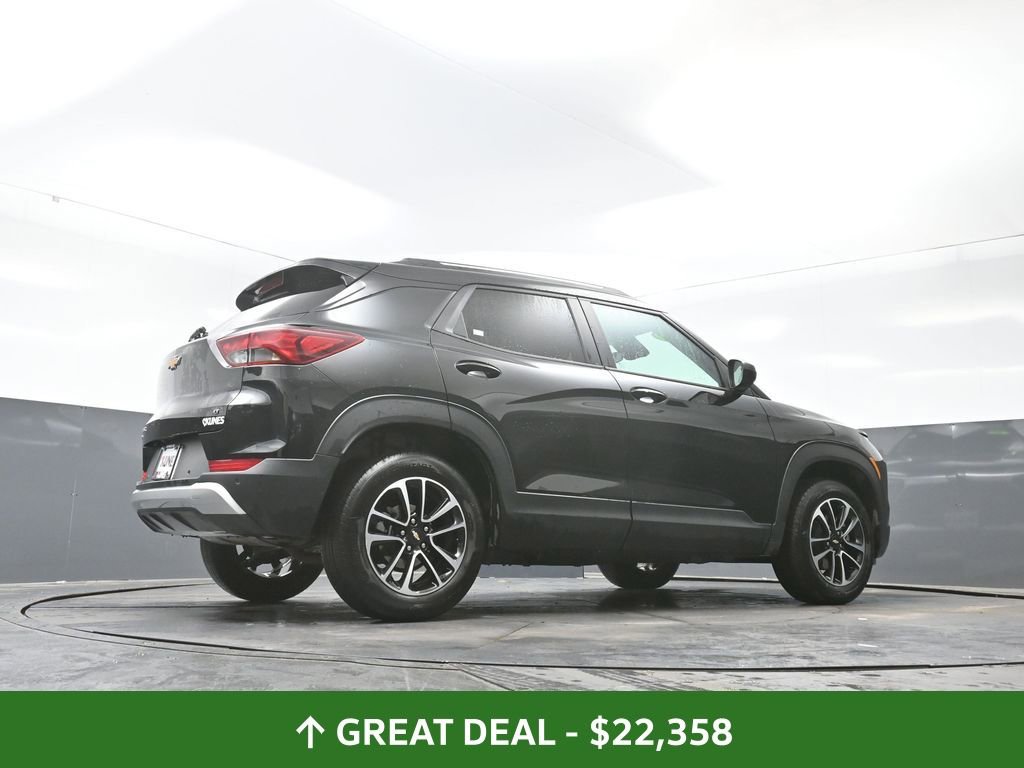 Used 2025 Chevrolet TrailBlazer LT w/ Driver Confidence Package image 25