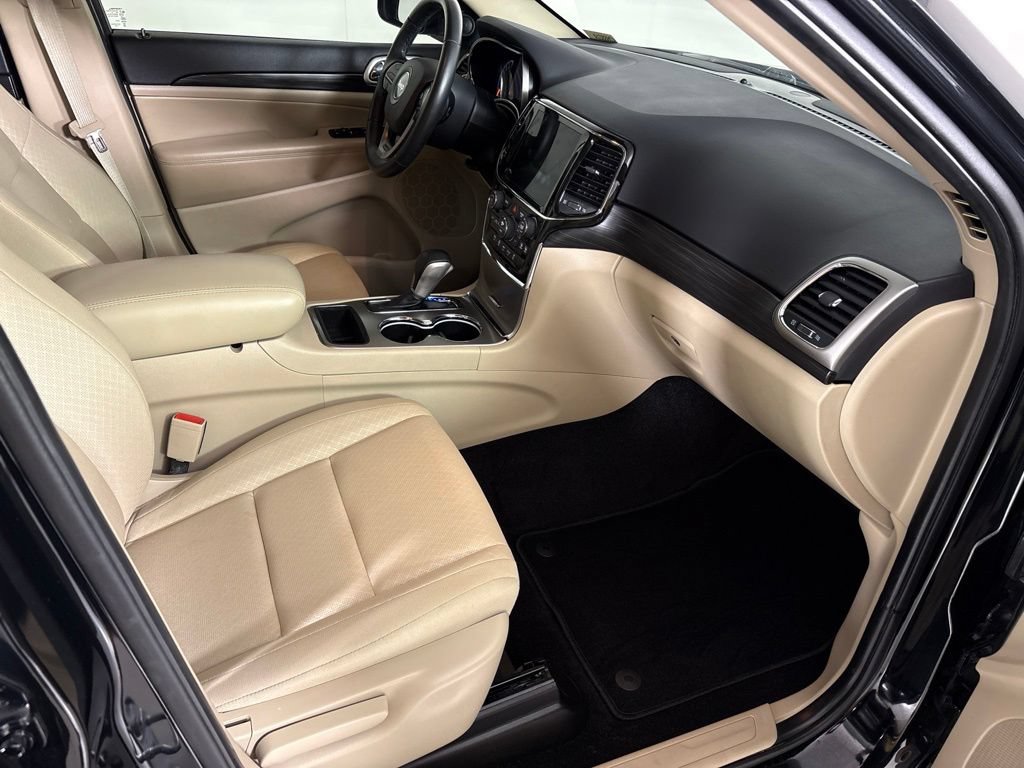 Used 2022 Jeep Grand Cherokee Laredo E RWD image 17