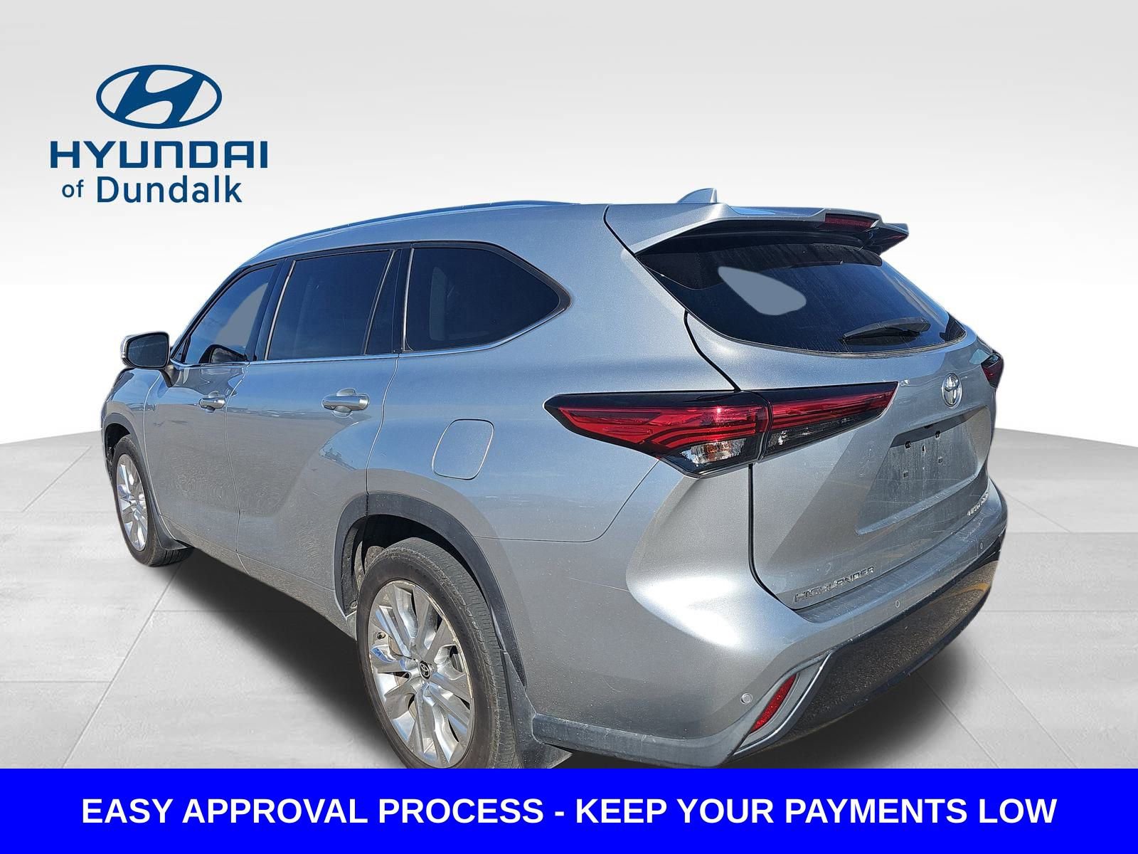 Used 2020 Toyota Highlander Limited image 2