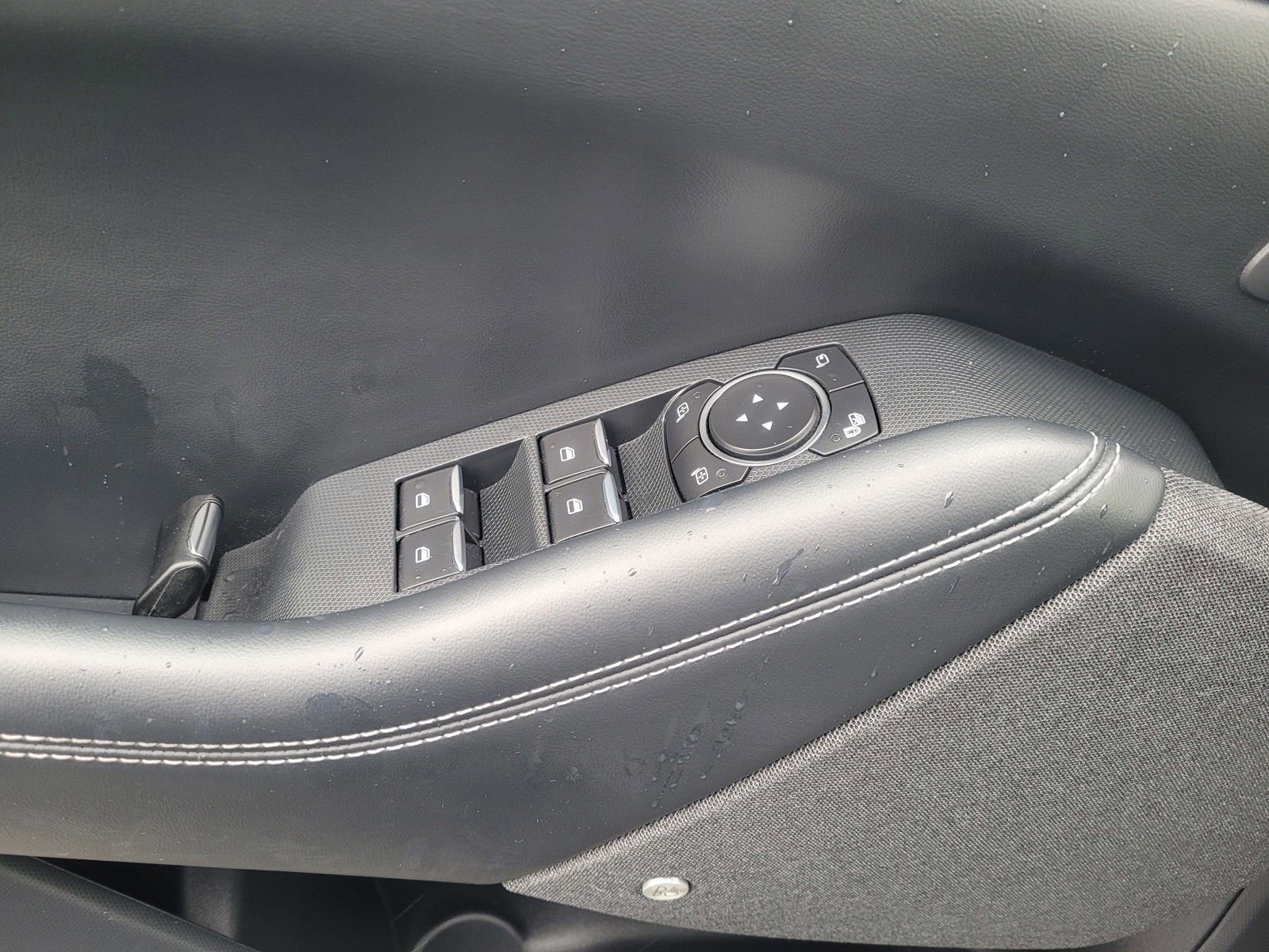 Used 2022 Ford Mustang Mach-E Premium image 19