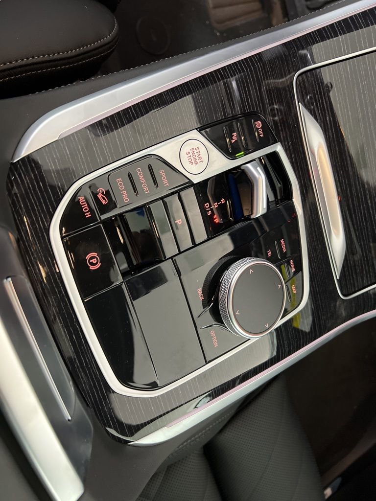 New 2026 BMW X5 xDrive40i w/ M Sport Package image 14