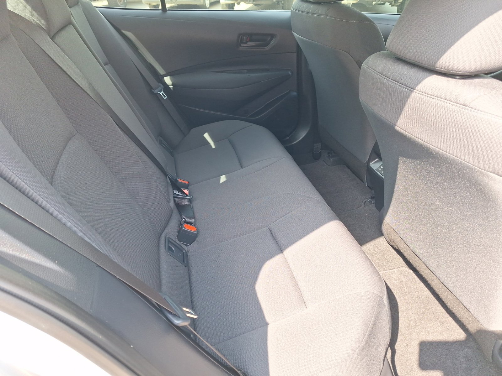 Used 2025 Toyota Corolla LE FWD image 30