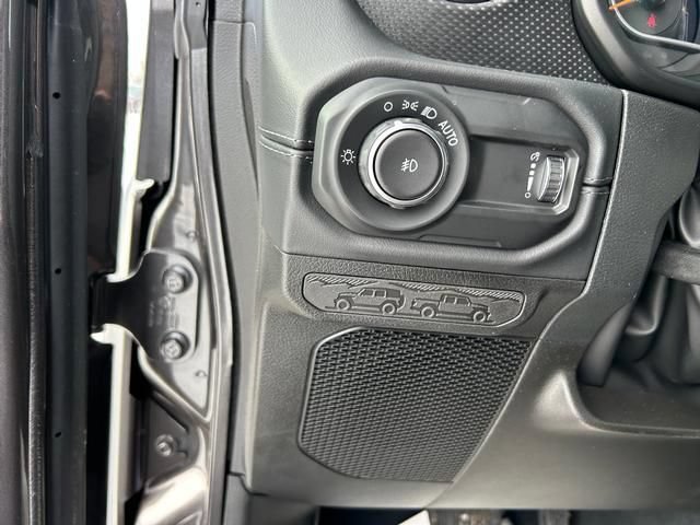 New 2025 Jeep Wrangler Rubicon AWD/4WD image 23