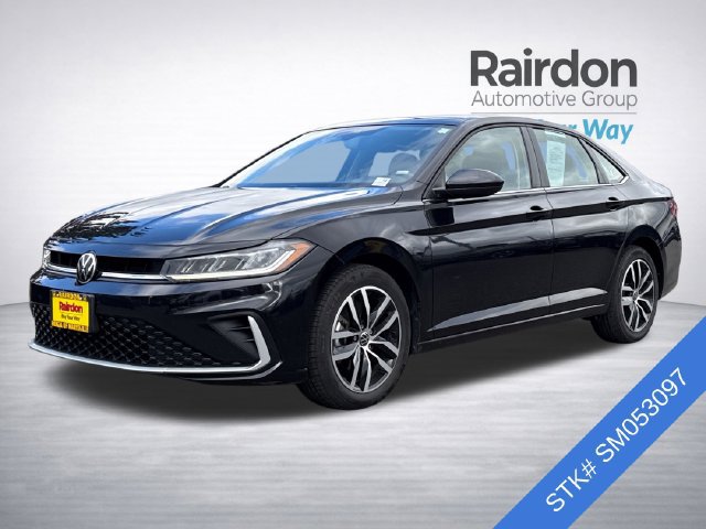 Used 2025 Volkswagen Jetta SE FWD image 3