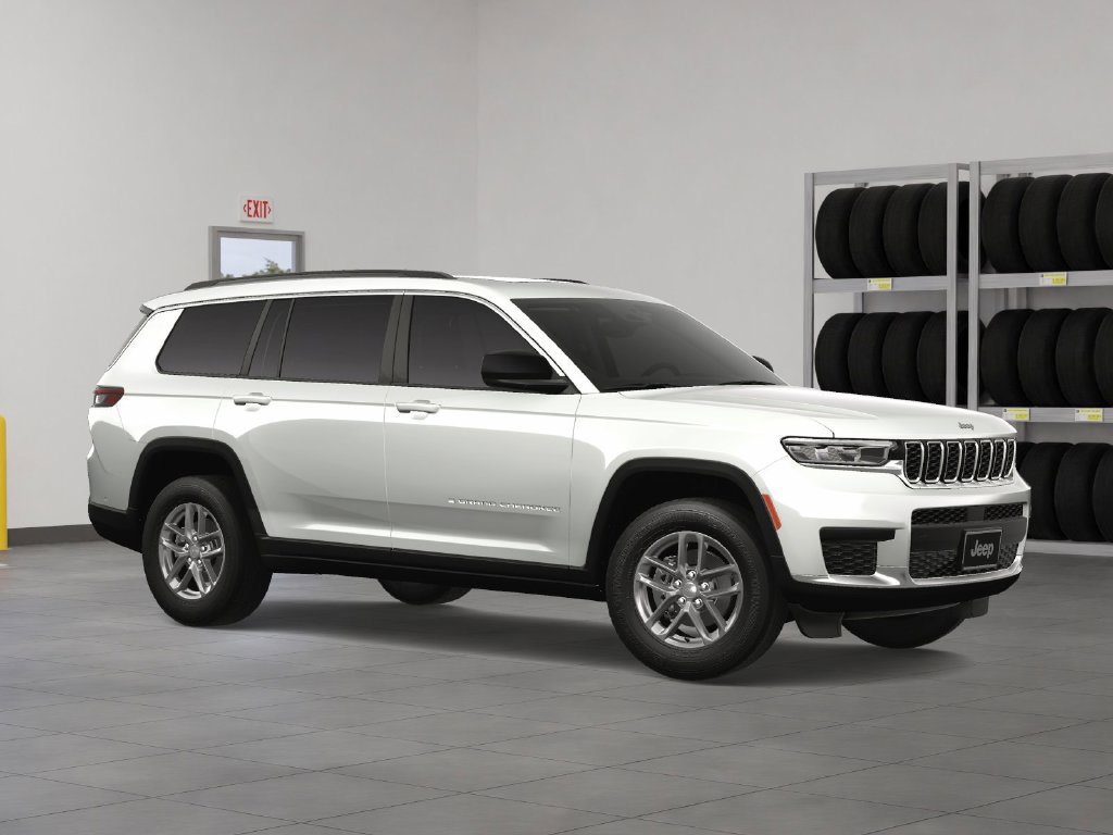 New 2025 Jeep Grand Cherokee L Laredo w/ Trailer Tow Package AWD/4WD image 4