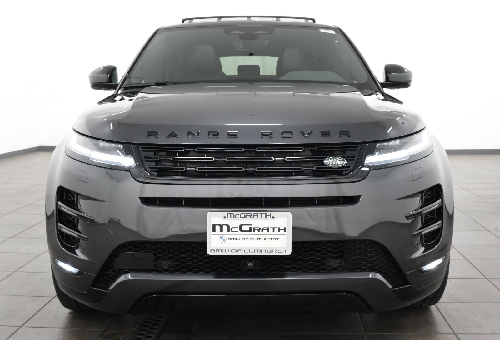 Used 2024 Land Rover Range Rover Evoque Dynamic SE AWD/4WD image 8