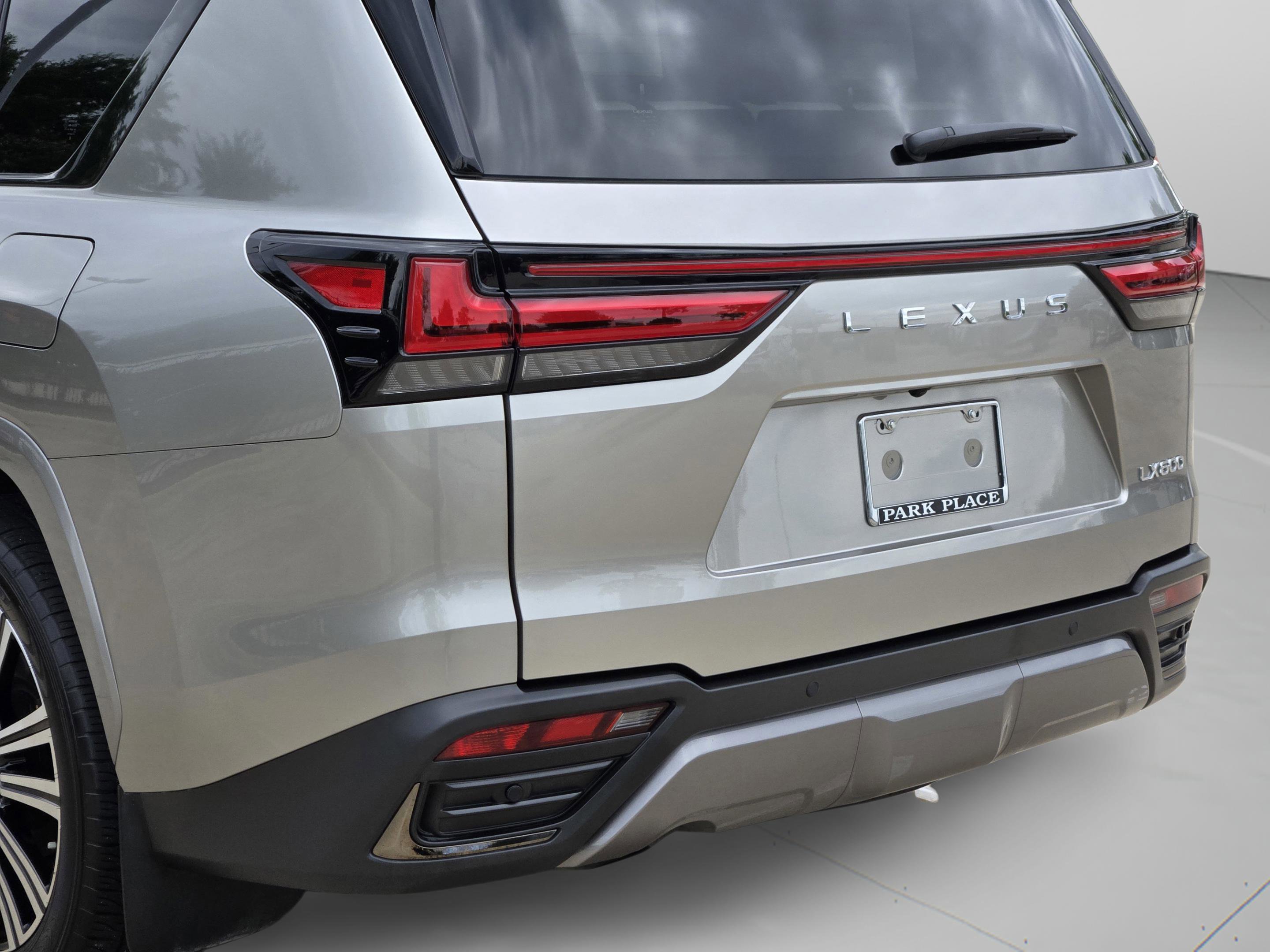 Used 2023 Lexus LX 600 4WD w/ Appearance Package image 38