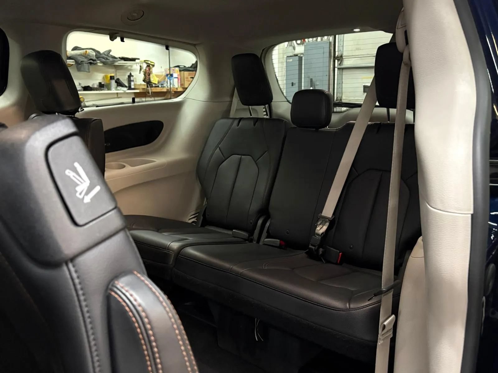 Used 2017 Chrysler Pacifica Touring-L Plus w/ Advanced Safetytec Group FWD image 29