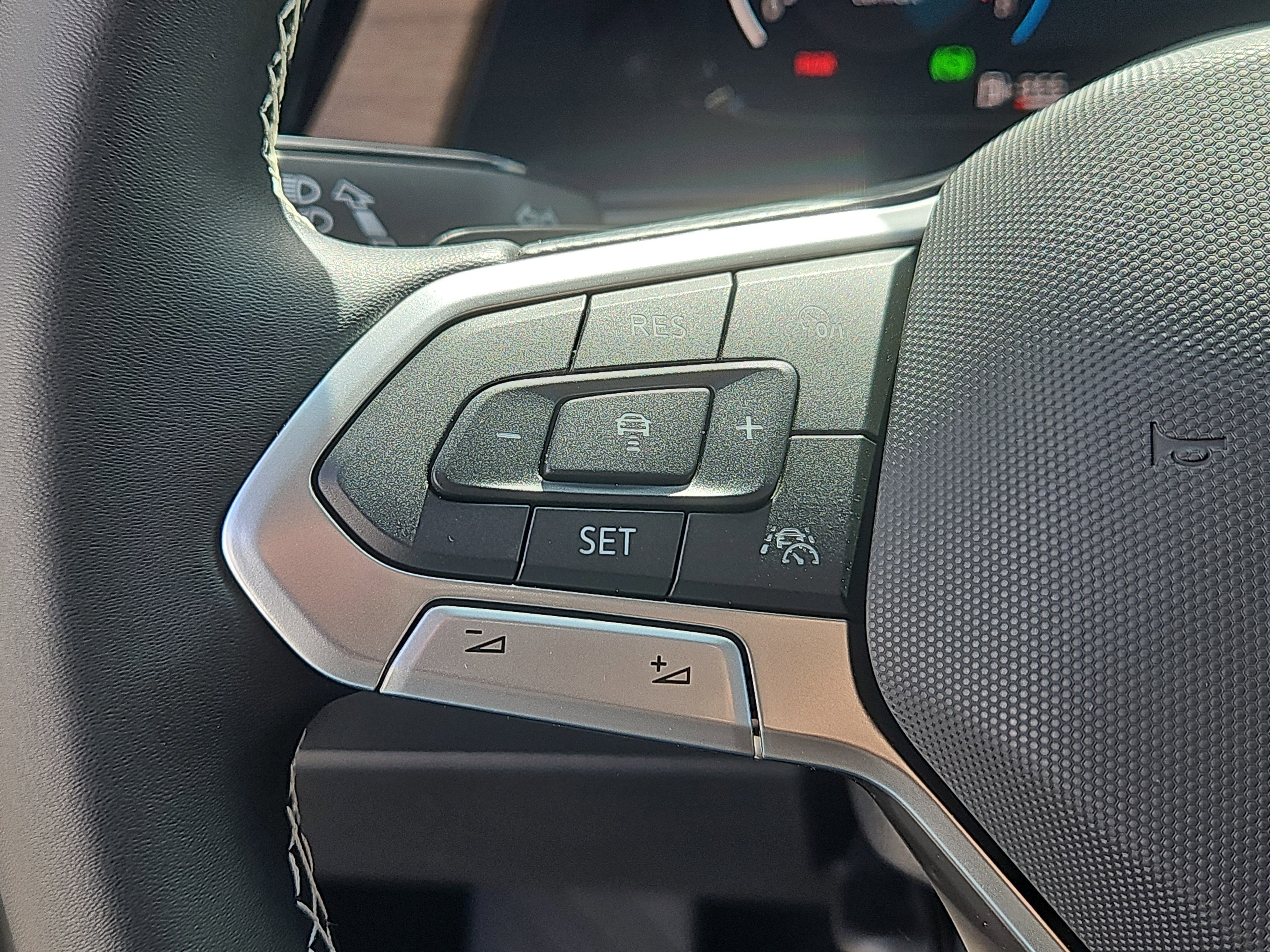 New 2026 Volkswagen Atlas SE AWD/4WD image 15