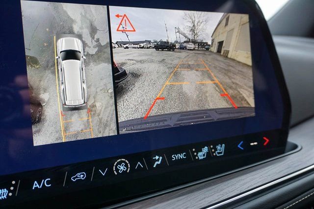 New 2026 Chevrolet Suburban Premier image 30