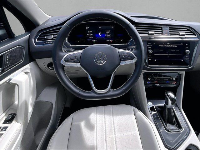 Used 2022 Volkswagen Tiguan SE FWD image 7