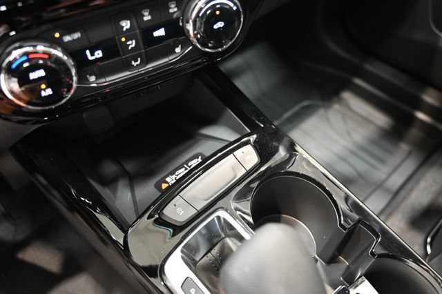 New 2026 Chevrolet Trax ACTIV w/ Sunroof Package FWD image 19