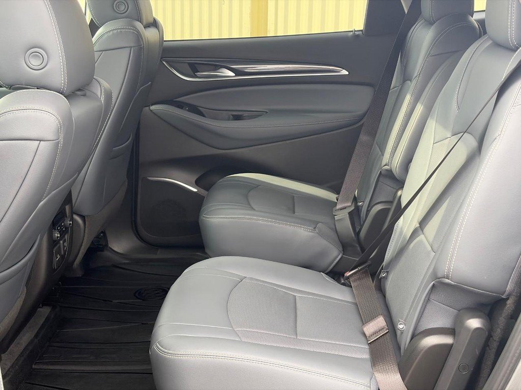 Used 2019 Buick Enclave Premium w/ Experience Buick Package FWD image 10