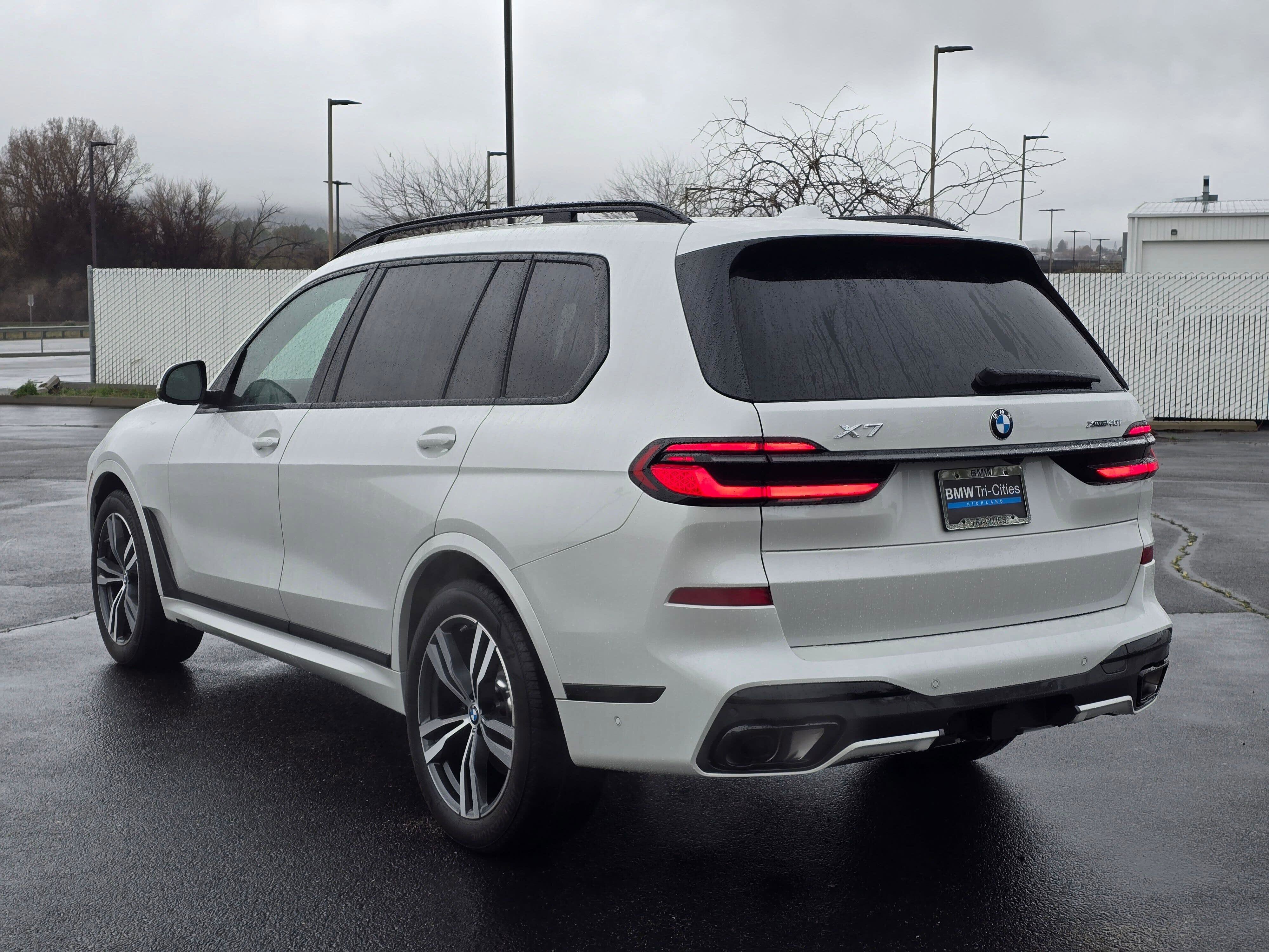 New 2026 BMW X7 xDrive40i w/ M Sport Package image 4