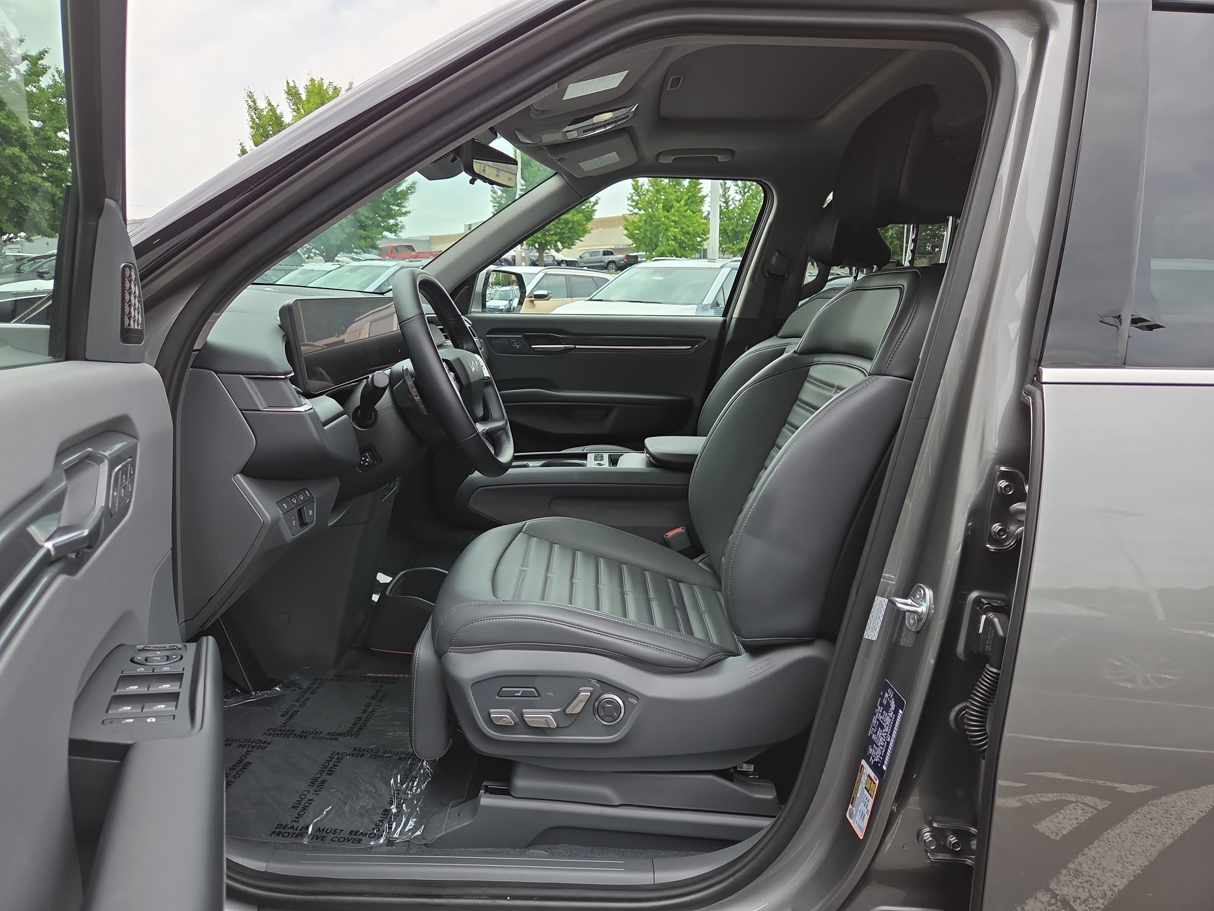 Certified 2024 Kia EV9 Land AWD/4WD image 12