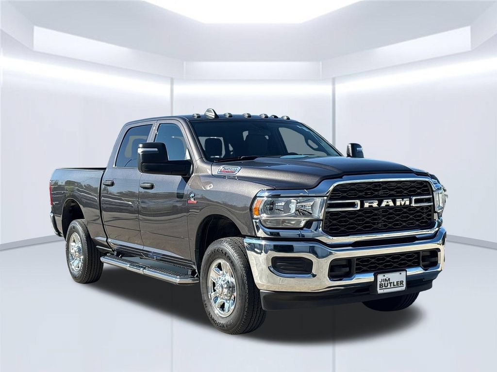 Used 2024 RAM 2500 Tradesman w/ Chrome Appearance Group AWD/4WD image 12