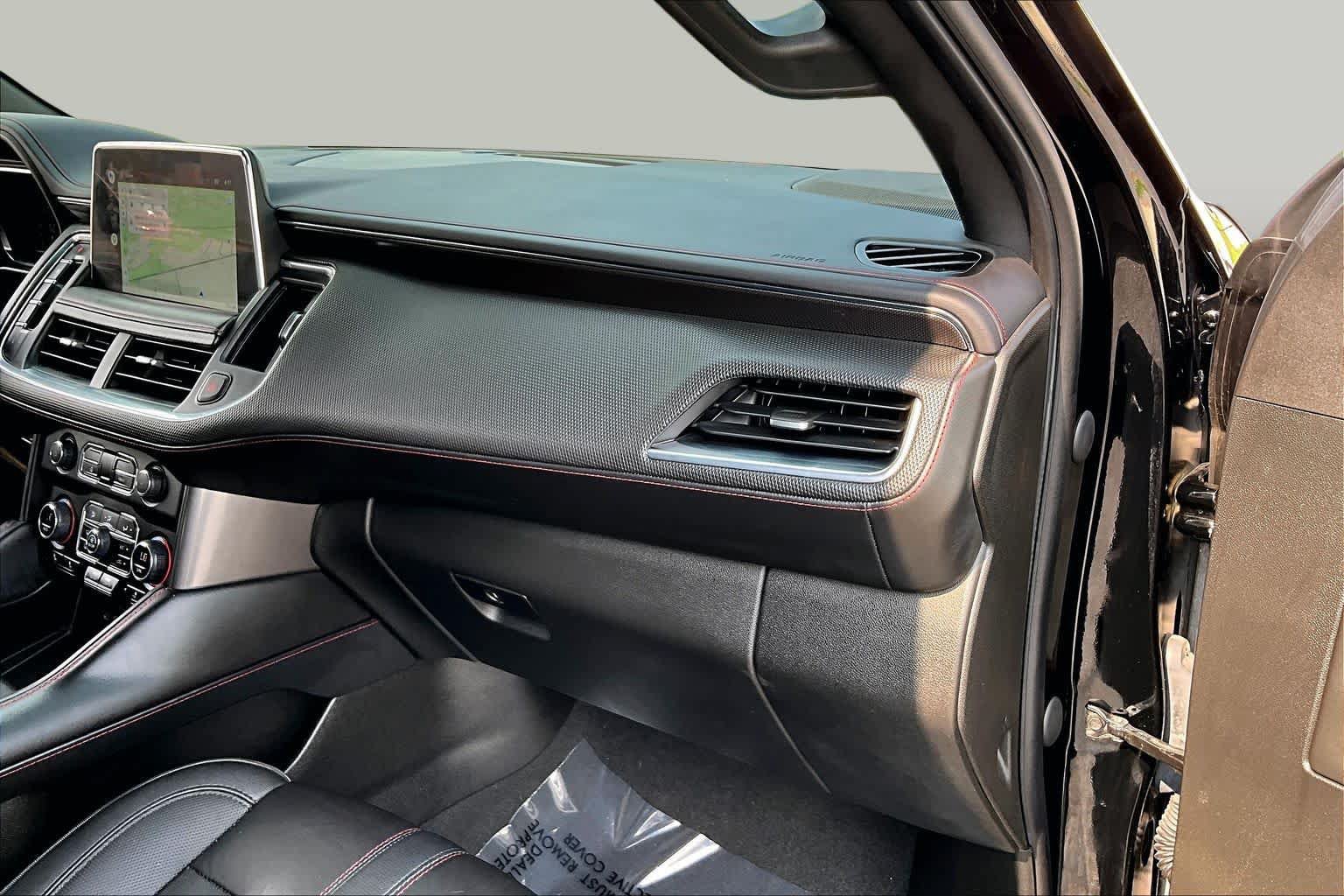 Used 2022 Chevrolet Tahoe RST w/ Luxury Package AWD/4WD image 19
