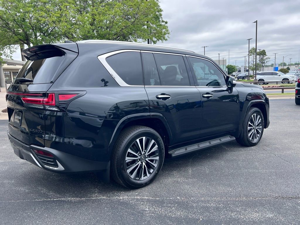 New 2026 Lexus LX 600 4WD w/ Premium Package image 3