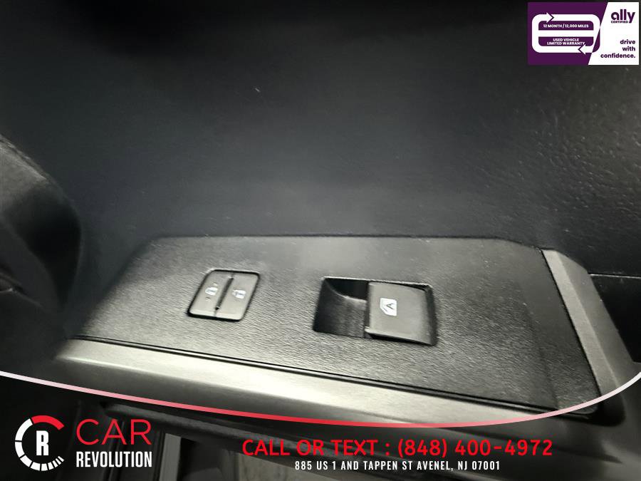 Used 2020 Toyota Tacoma TRD Sport w/ Blackout Package AWD/4WD image 34