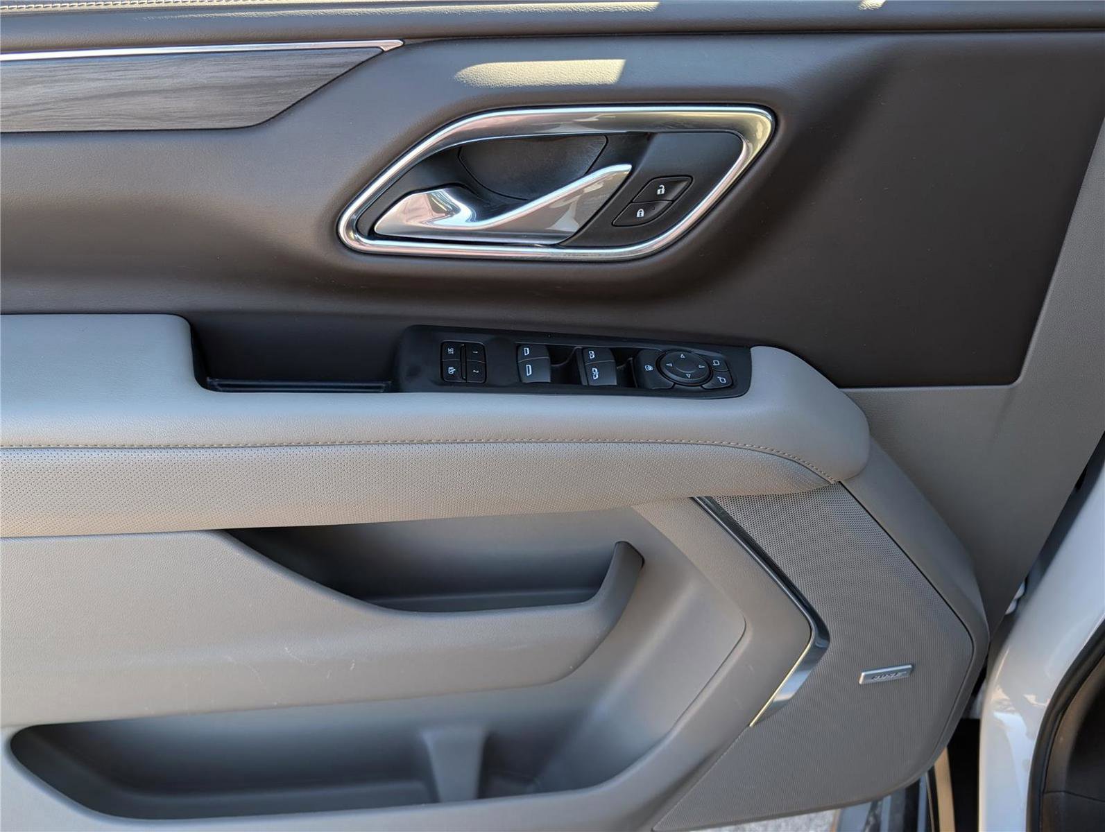 Used 2024 GMC Yukon SLT image 21