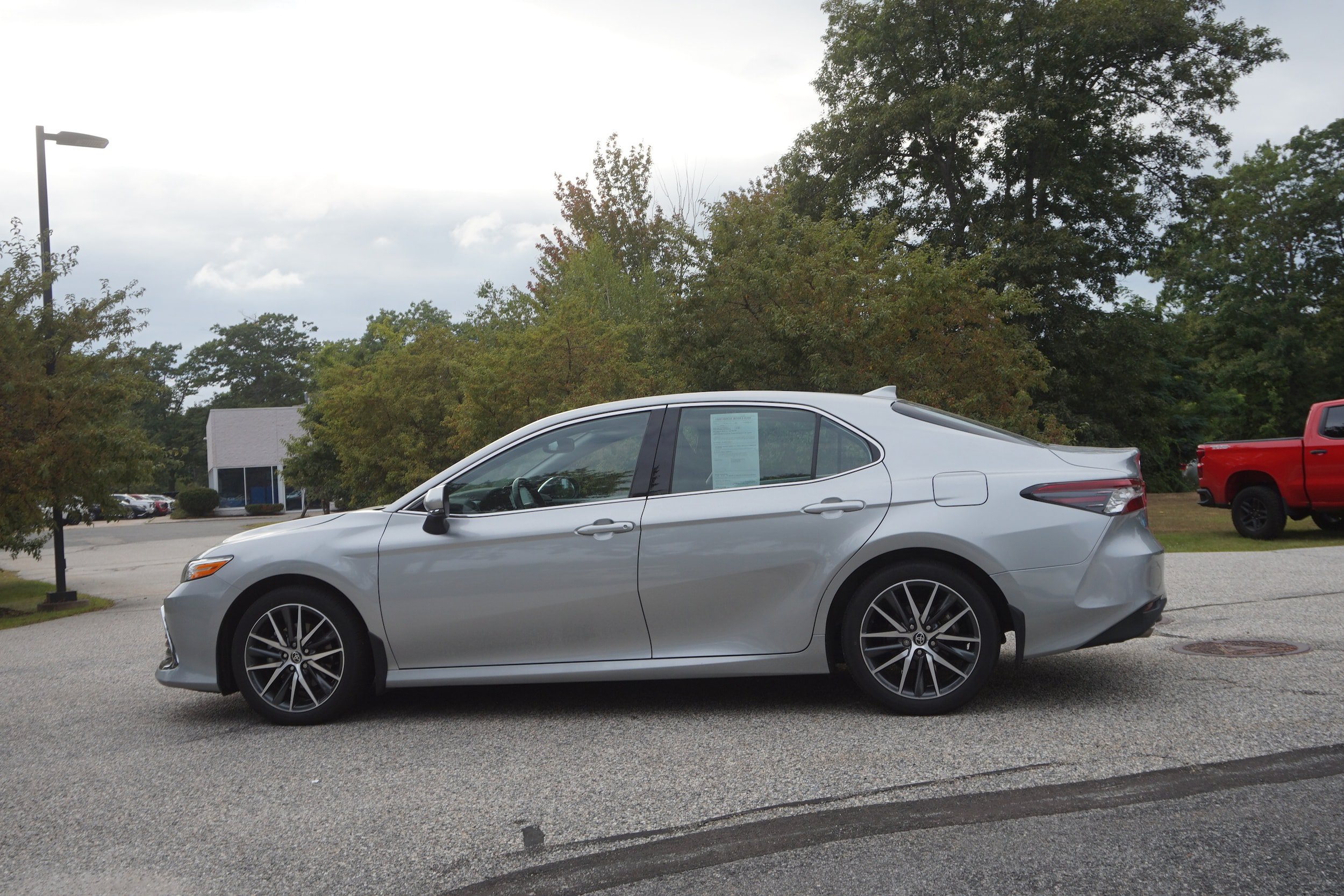 Used 2023 Toyota Camry XLE w/ Navigation Package FWD image 8
