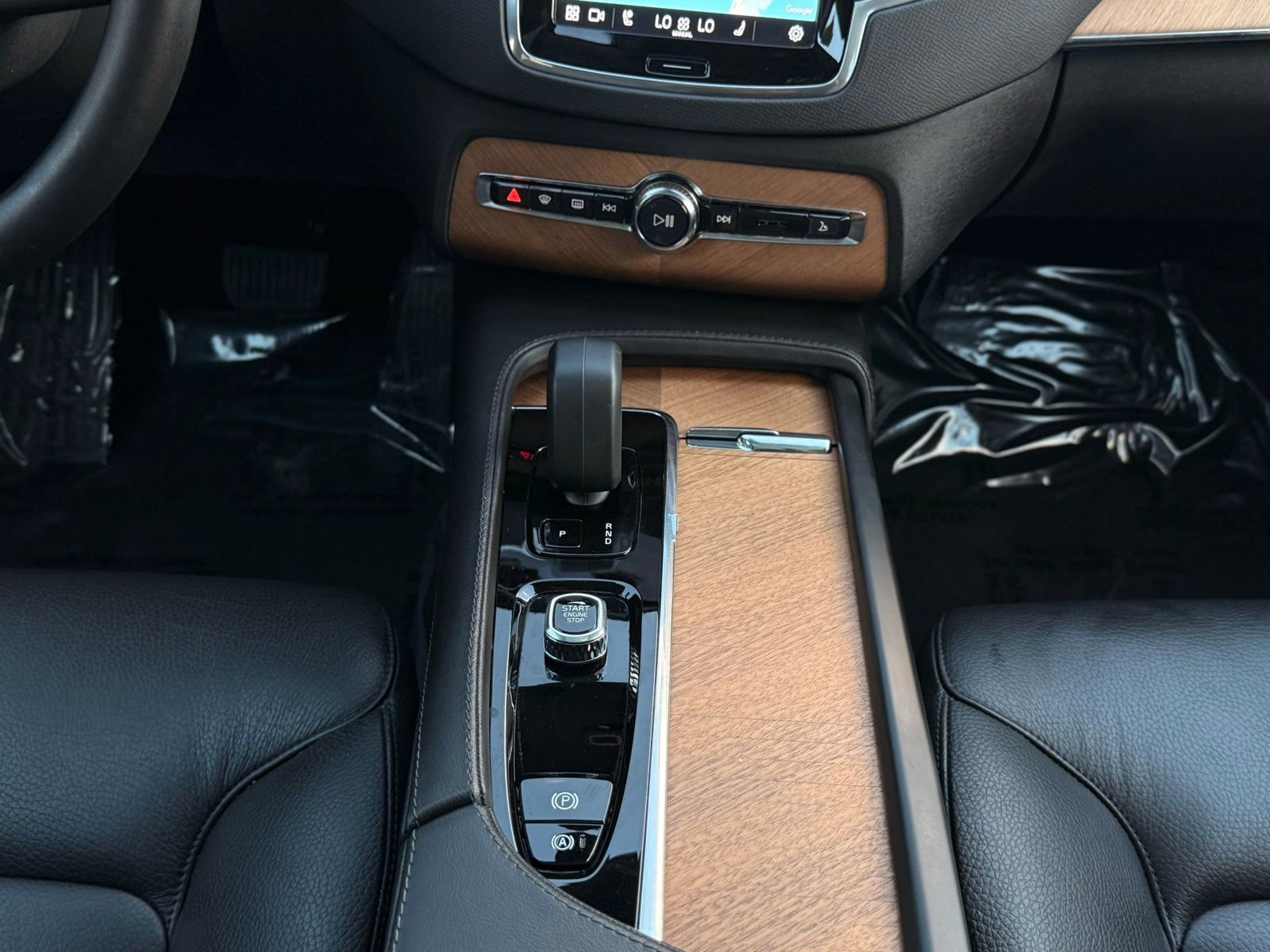 Used 2023 Volvo XC90 T8 Plus image 26