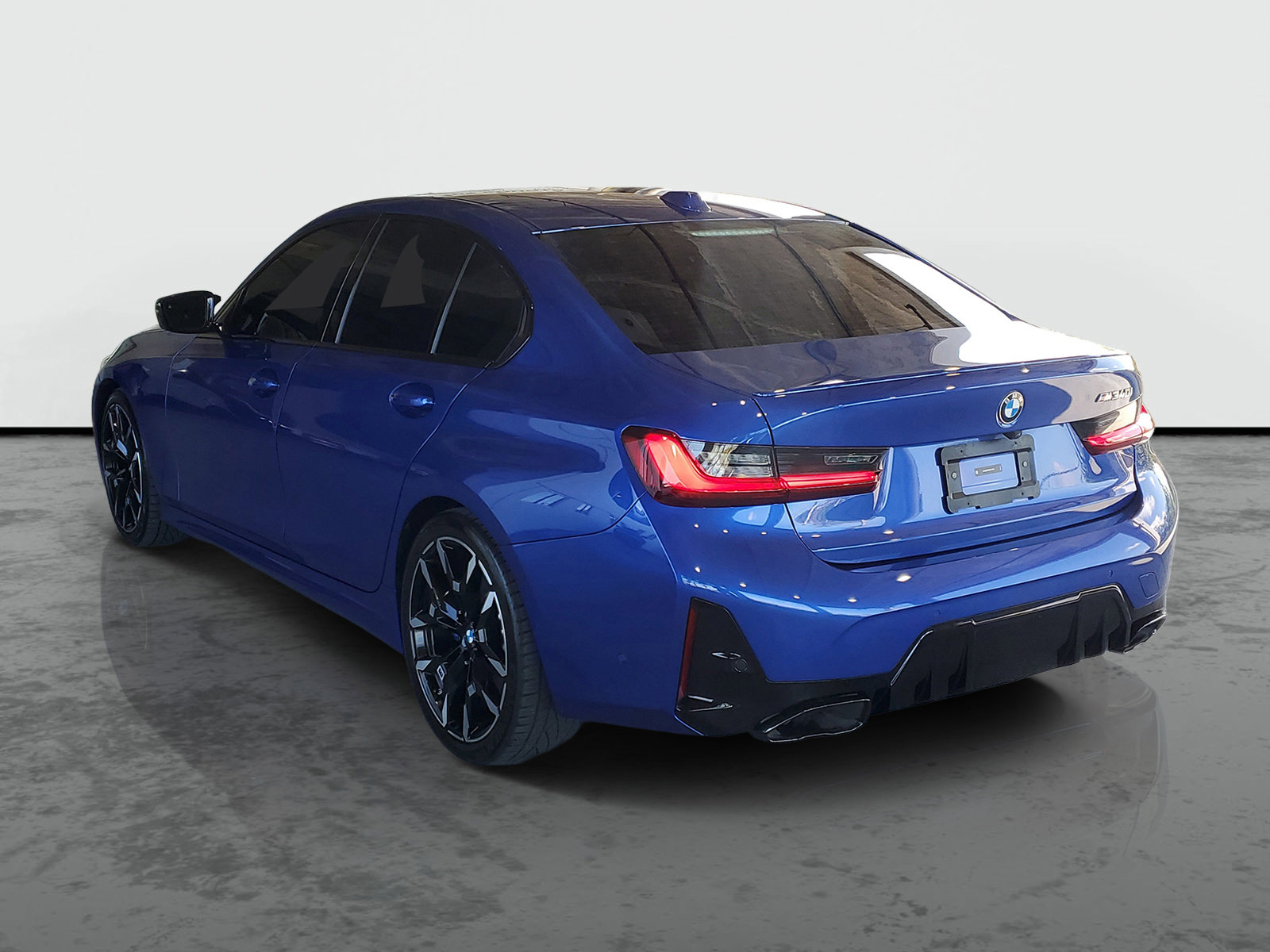Used 2025 BMW M340i RWD image 3