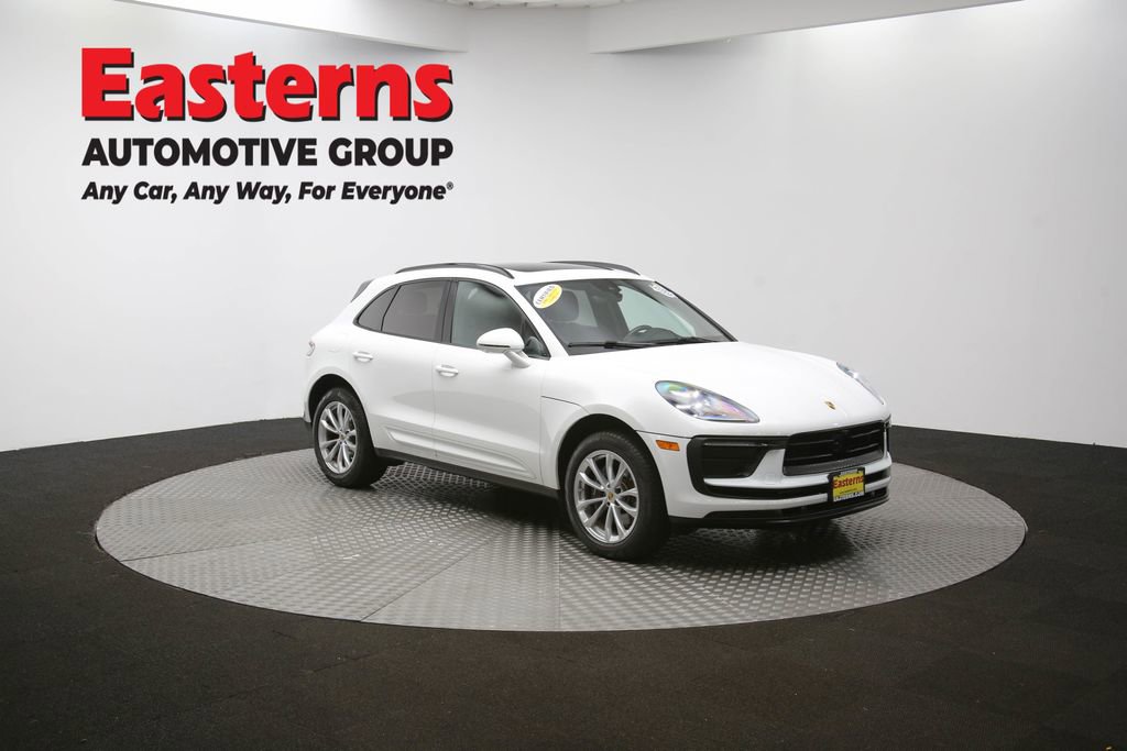 Used 2023 Porsche Macan T w/ Premium Package Plus image 51