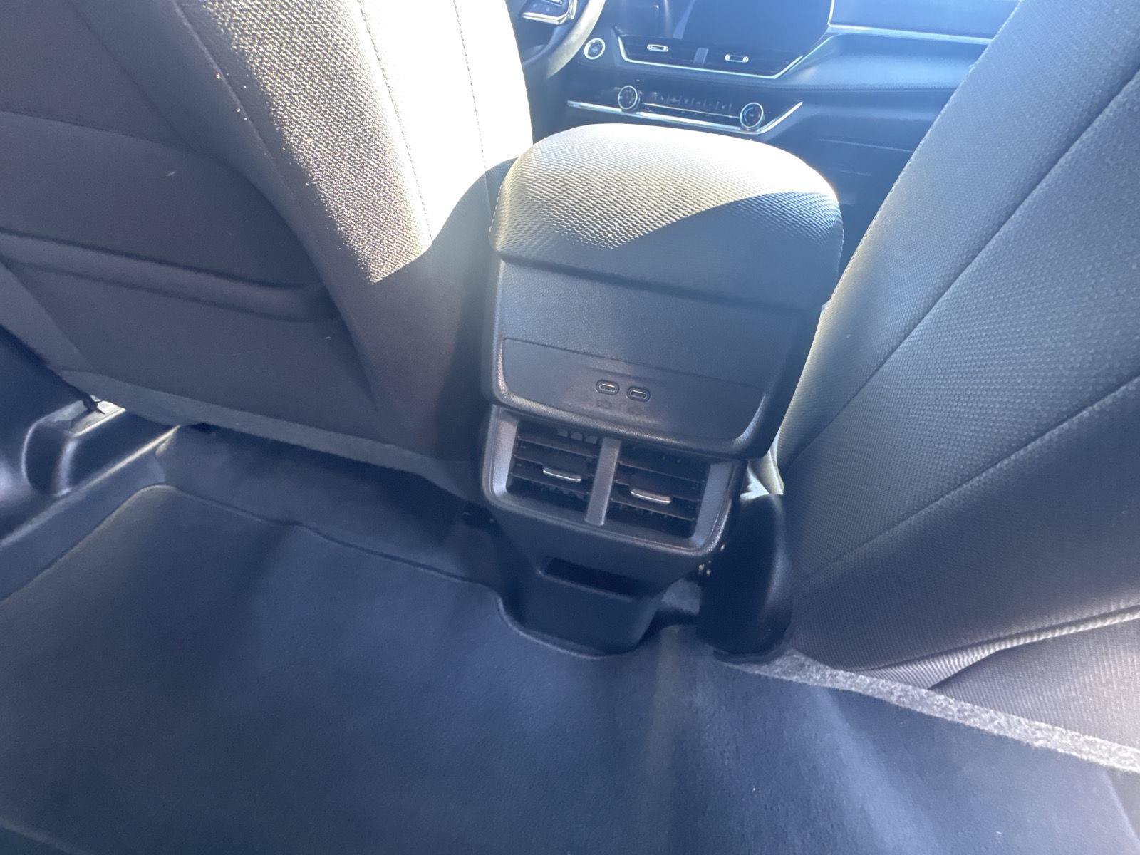 Used 2026 Chevrolet Equinox LT FWD image 13