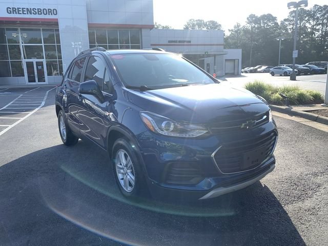 Used 2020 Chevrolet Trax LT FWD image 2