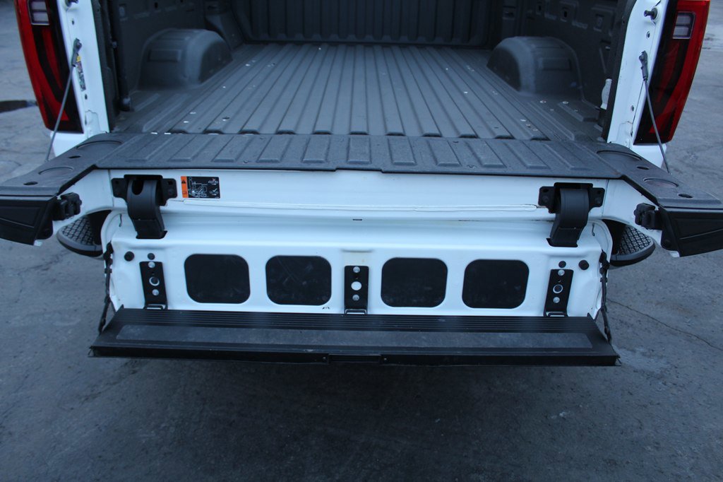 Used 2024 GMC Sierra 2500 SLT w/ SLT Convenience Package image 30