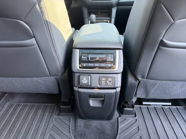 Certified 2025 Subaru Ascent Bronze Edition AWD/4WD image 23