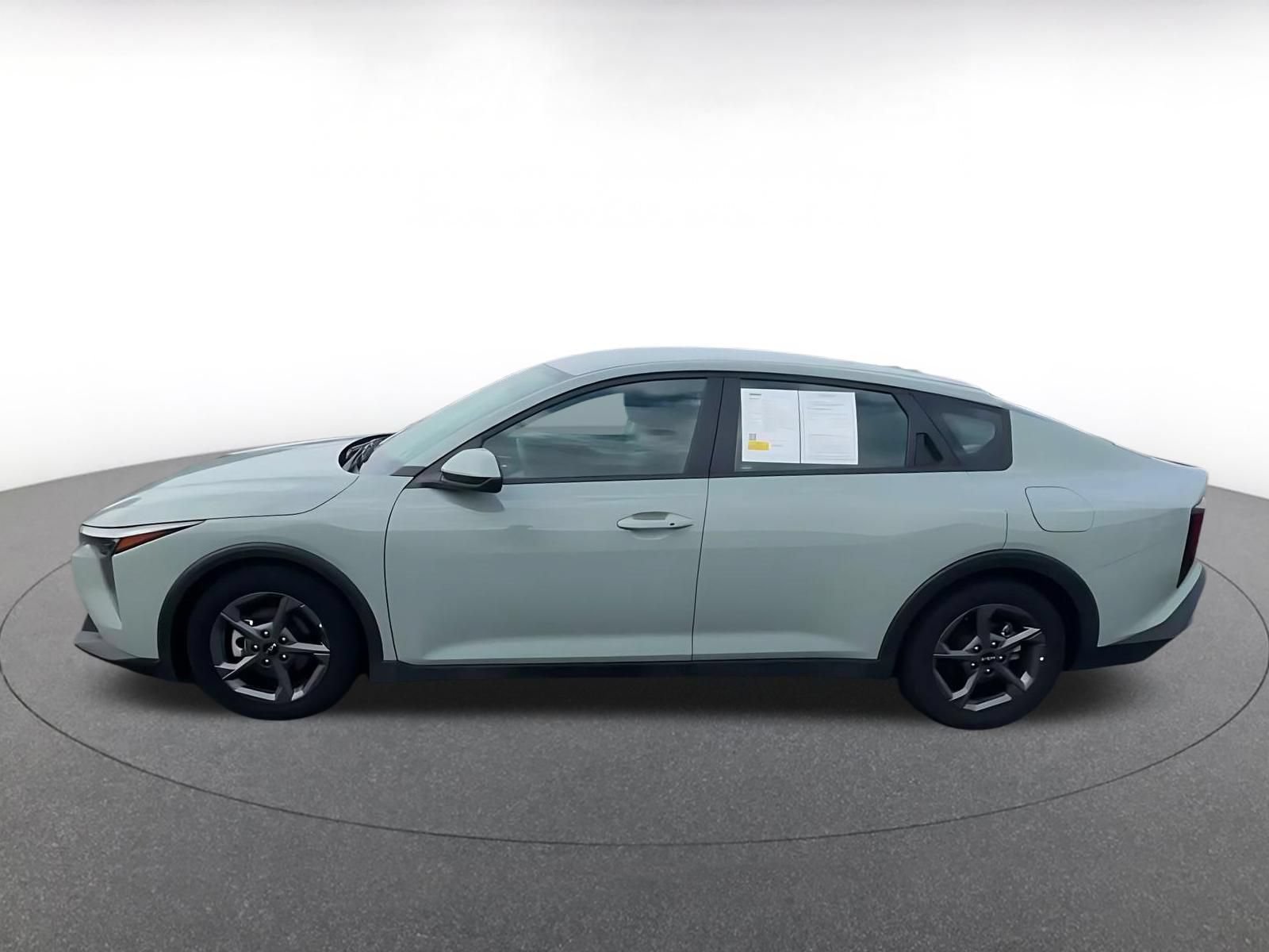 Used 2025 Kia K4 FWD image 8