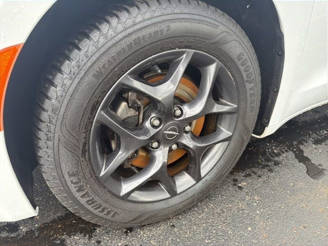 Used 2018 Chrysler Pacifica Limited image 42