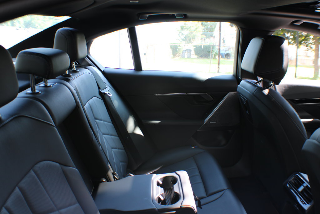 Used 2025 BMW 530i RWD image 25