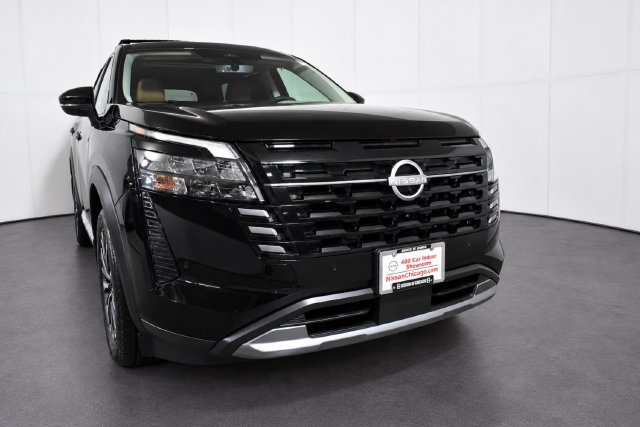 New 2026 Nissan Pathfinder Platinum AWD/4WD image 3